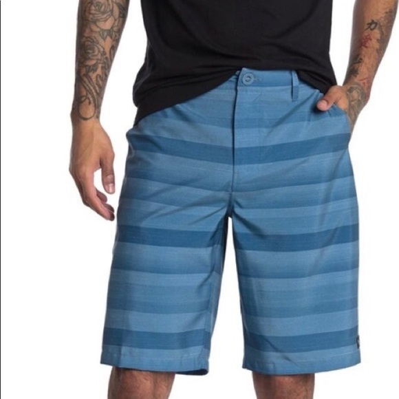 RIP CURL - RECLASSIFIED STRIPES SHORTS - Picture 2 of 11